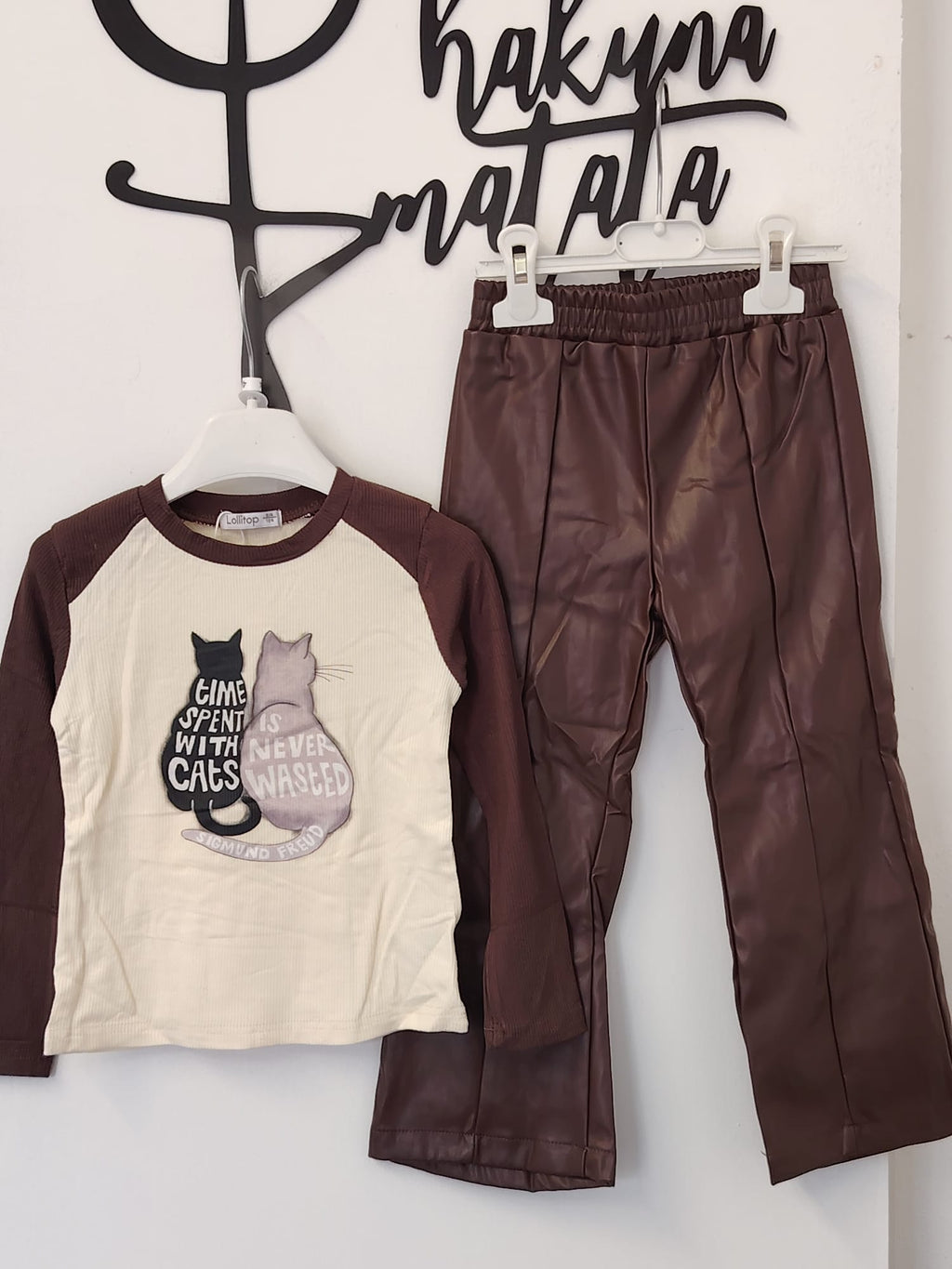 COMPLETO GATTO PELLE