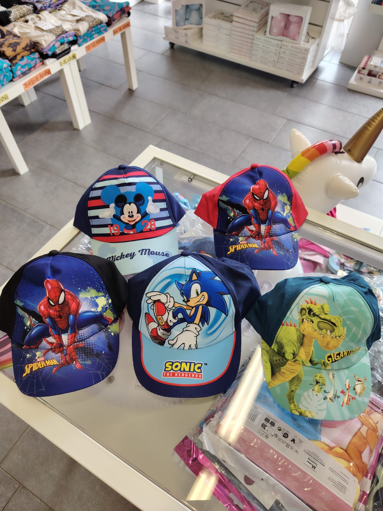 CAPPELLINO CON VISIERA