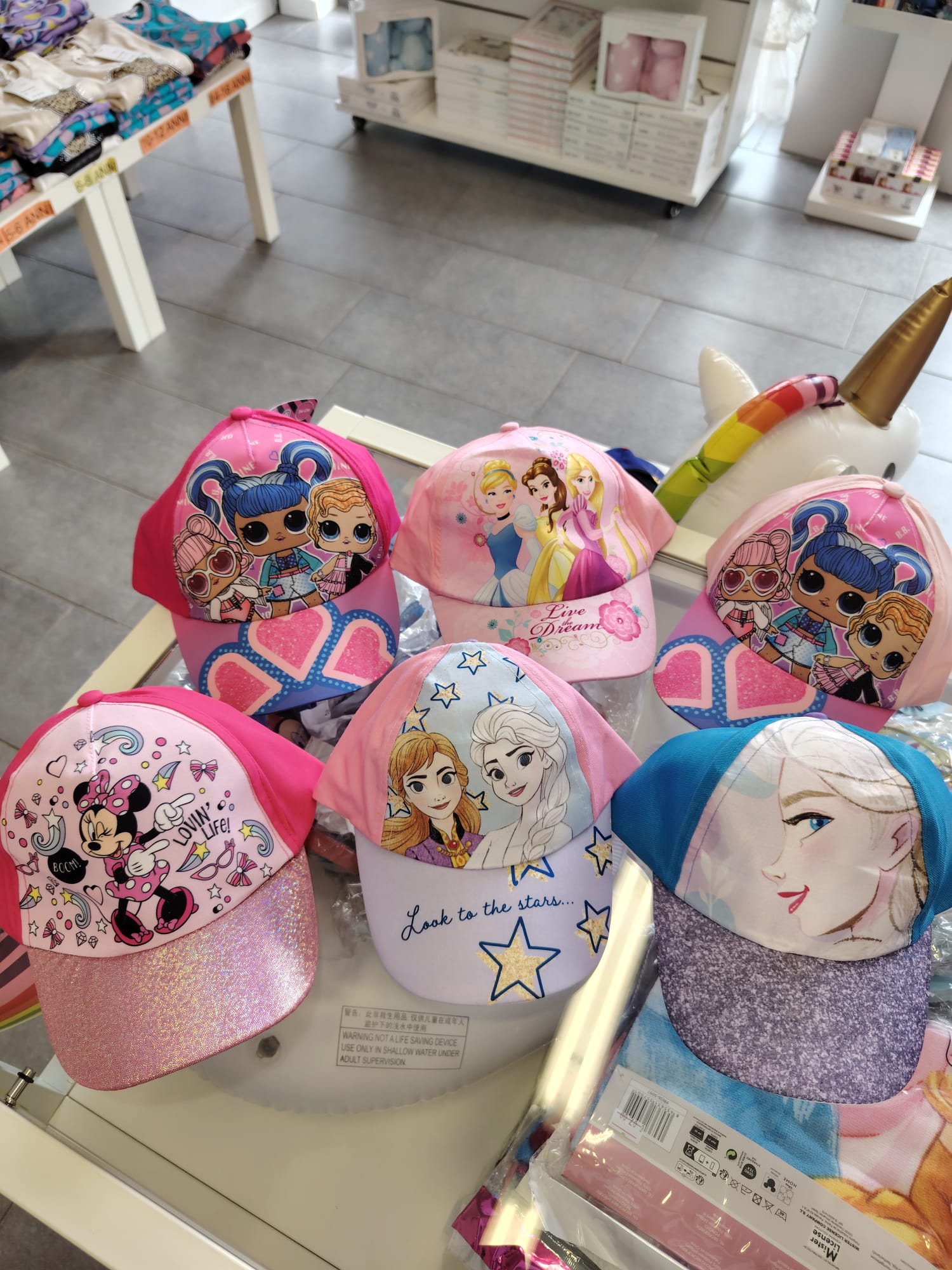 CAPPELLINO CON VISIERA