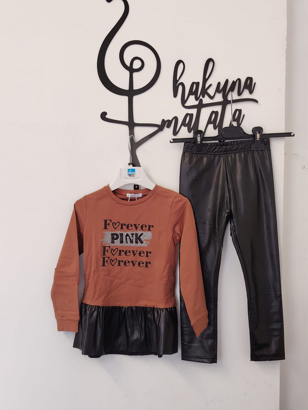 COMPLETO MAGLIA MARRONE E PANTALONE IN PELLE