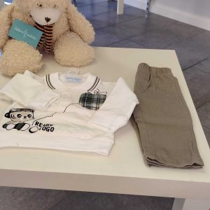 Completo maglia bianca e pantalone